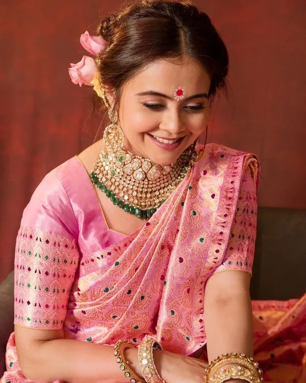Pink_Woven_Daily_Wear_Silk_Saree_with_Saree_Cover